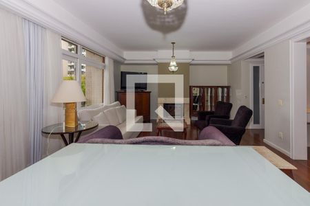Sala de apartamento para alugar com 3 quartos, 220m² em Petrópolis, Porto Alegre