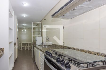 Apartamento para alugar com 220m², 3 quartos e 2 vagas Apartamento para alugar com 220m², 3 quartos e 2 vagasCozinha