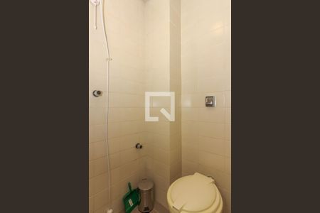 Apartamento para alugar com 220m², 3 quartos e 2 vagas Apartamento para alugar com 220m², 3 quartos e 2 vagasBanheiro de Serviço