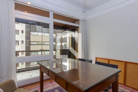 Apartamento para alugar com 220m², 3 quartos e 2 vagas Apartamento para alugar com 220m², 3 quartos e 2 vagasEscritório