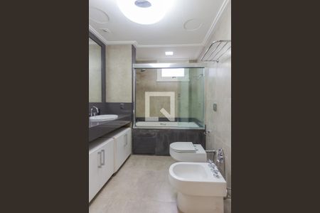 Apartamento para alugar com 220m², 3 quartos e 2 vagas Apartamento para alugar com 220m², 3 quartos e 2 vagasQuarto Suíte 3 - banheiro