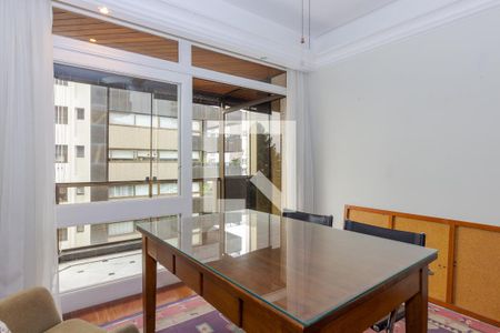 Apartamento para alugar com 220m², 3 quartos e 2 vagas Apartamento para alugar com 220m², 3 quartos e 2 vagasEscritório