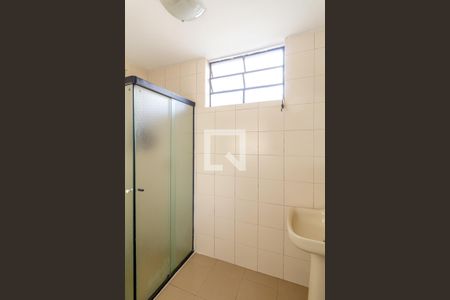 Banheiro de kitnet/studio para alugar com 1 quarto, 40m² em Vila Buarque, São Paulo
