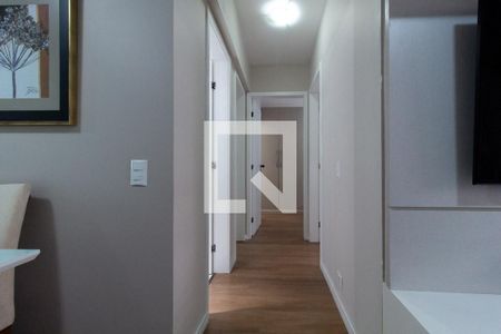 Corredor de apartamento para alugar com 3 quartos, 80m² em Batel, Curitiba