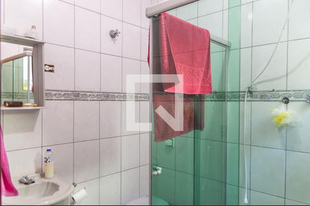 Casa à venda com 335m², 3 quartos e 5 vagasBanheiro da Suíte 2