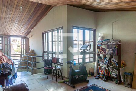 Casa à venda com 335m², 3 quartos e 5 vagasSoton