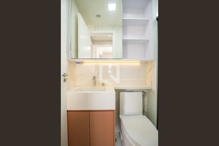 Apartamento para alugar com 45m², 2 quartos e sem vaga Apartamento para alugar com 45m², 2 quartos e sem vagaBanheiro