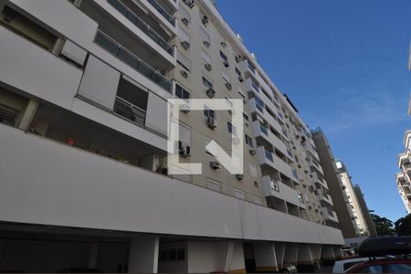 Apartamento para alugar com 70m², 2 quartos e 1 vagaFachada