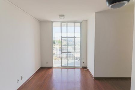 Apartamento à venda com 73m², 3 quartos e 1 vaga Apartamento à venda com 73m², 3 quartos e 1 vagaSala
