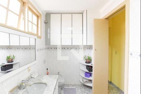 Casa à venda com 227m², 4 quartos e 2 vagas Casa à venda com 227m², 4 quartos e 2 vagasBanheiro da Suíte