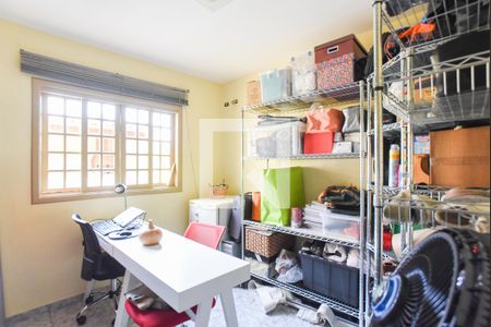 Casa à venda com 227m², 4 quartos e 2 vagas Casa à venda com 227m², 4 quartos e 2 vagasCloset