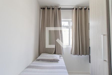 Quarto 1 de apartamento para alugar com 3 quartos, 60m² em Capão Raso, Curitiba