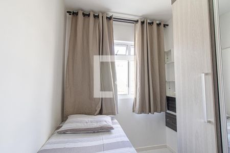Quarto 1 de apartamento para alugar com 3 quartos, 60m² em Capão Raso, Curitiba