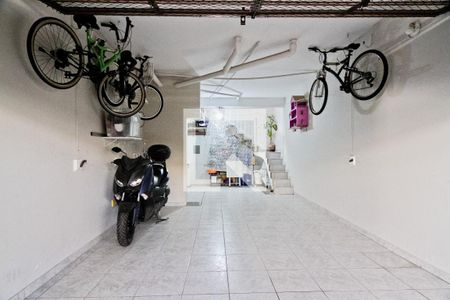 Casa de condomínio à venda com 108m², 2 quartos e 2 vagasGaragem
