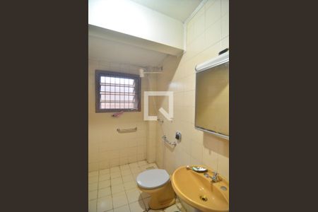 Casa à venda com 333m², 4 quartos e 2 vagasBanheiro de Serviço