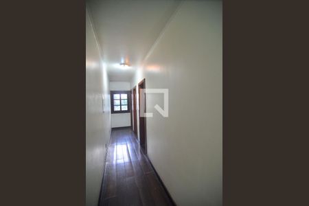 Casa à venda com 333m², 4 quartos e 2 vagasCorredor