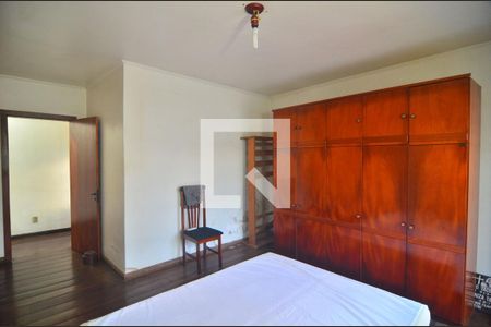 Casa à venda com 333m², 4 quartos e 2 vagasQuarto 1