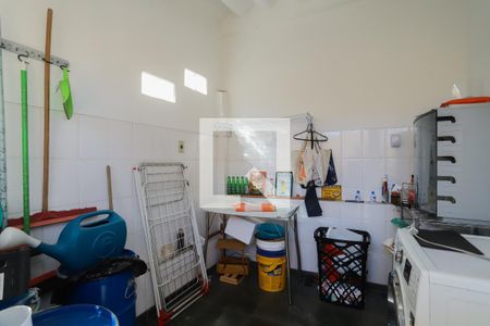 Casa à venda com 242m², 3 quartos e 2 vagasÁrea de Serviço