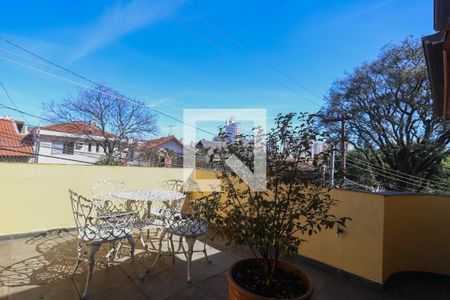 Casa à venda com 242m², 3 quartos e 2 vagasVaranda