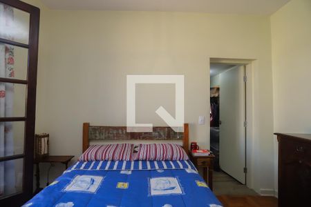 Casa à venda com 242m², 3 quartos e 2 vagasQuarto 2 - Suíte