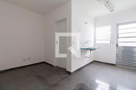 Sala de casa de condomínio para alugar com 1 quarto, 50m² em Itaquera, São Paulo