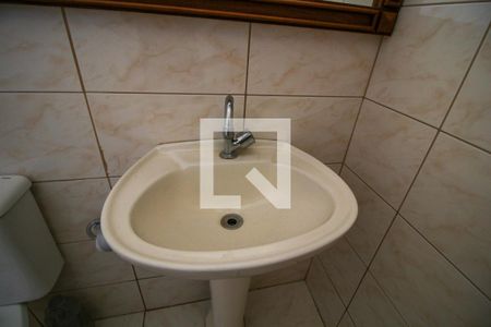 Casa à venda com 140m², 3 quartos e 1 vagaBanheiro - Torneira