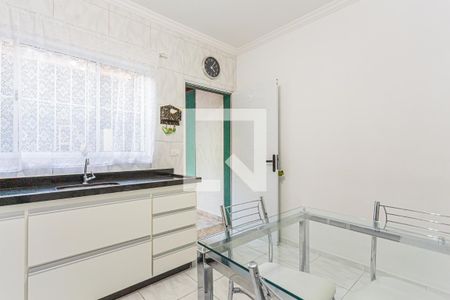 Casa à venda com 174m², 3 quartos e 2 vagasCozinha