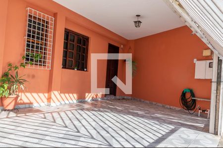 Casa à venda com 243m², 3 quartos e 3 vagas Casa à venda com 243m², 3 quartos e 3 vagasGaragem