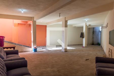 Casa à venda com 243m², 3 quartos e 3 vagas Casa à venda com 243m², 3 quartos e 3 vagasGaragem