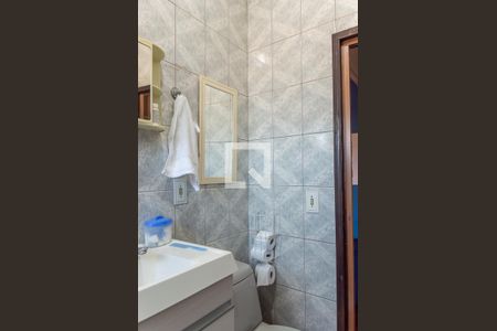 Casa à venda com 243m², 3 quartos e 3 vagas Casa à venda com 243m², 3 quartos e 3 vagasBanheiro