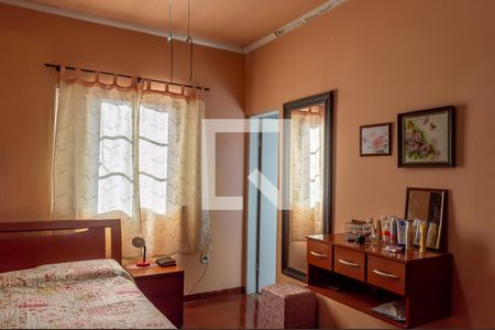 Casa à venda com 243m², 3 quartos e 3 vagas Casa à venda com 243m², 3 quartos e 3 vagasQuarto Suíte