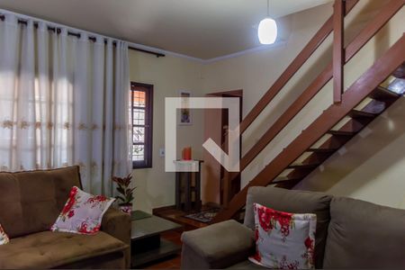 Casa à venda com 243m², 3 quartos e 3 vagas Casa à venda com 243m², 3 quartos e 3 vagassala