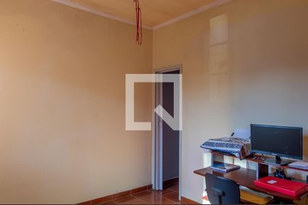 Casa à venda com 243m², 3 quartos e 3 vagas Casa à venda com 243m², 3 quartos e 3 vagasQuarto 2