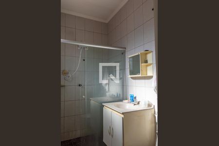 Casa à venda com 243m², 3 quartos e 3 vagas Casa à venda com 243m², 3 quartos e 3 vagasBanheiro da Suíte