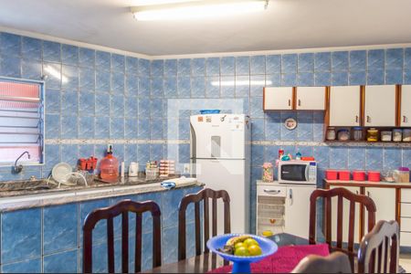 Casa à venda com 243m², 3 quartos e 3 vagas Casa à venda com 243m², 3 quartos e 3 vagasCozinha