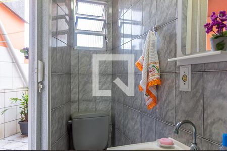 Casa à venda com 243m², 3 quartos e 3 vagas Casa à venda com 243m², 3 quartos e 3 vagasBanheiro de Serviço