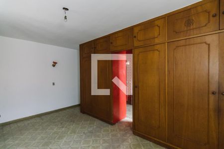 Casa à venda com 750m², 3 quartos e 11 vagasSuíte 2
