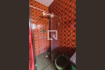 Casa à venda com 750m², 3 quartos e 11 vagasSuíte banheiro 2