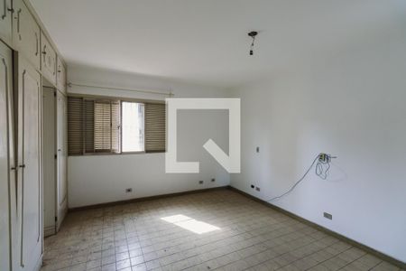 Casa à venda com 750m², 3 quartos e 11 vagasSuíte 