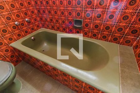 Casa à venda com 750m², 3 quartos e 11 vagasSuíte banheiro 2