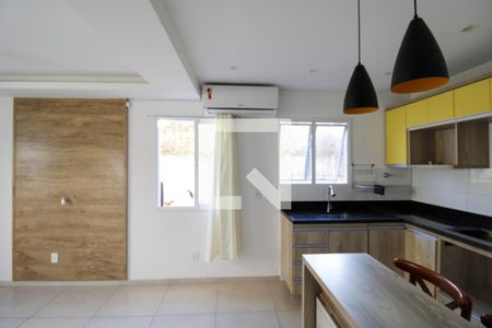 Casa de condomínio à venda com 60m², 2 quartos e 1 vaga Casa de condomínio à venda com 60m², 2 quartos e 1 vagaSala/Cozinha