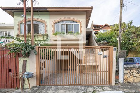 Casa à venda com 100m², 3 quartos e 3 vagasFachada