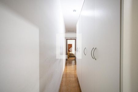 Casa à venda com 100m², 3 quartos e 3 vagasCorredor