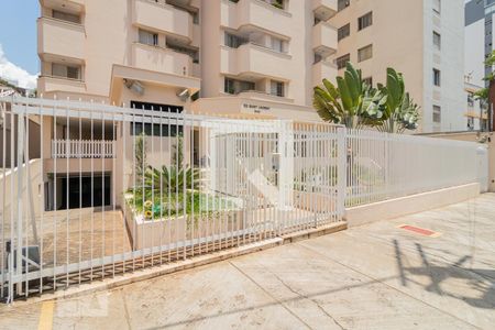 Apartamento à venda com 73m², 3 quartos e 1 vaga Apartamento à venda com 73m², 3 quartos e 1 vagaFachada