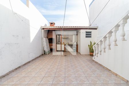 Casa à venda com 193m², 3 quartos e 2 vagasQuintal