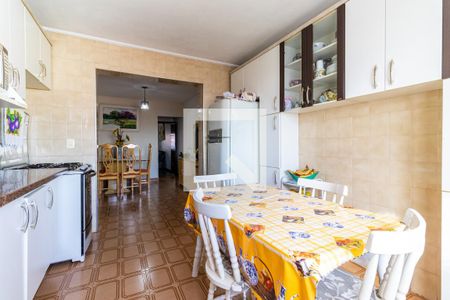 Casa à venda com 193m², 3 quartos e 2 vagasCozinha