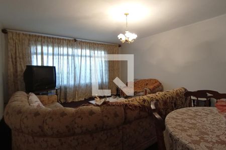 Sala de TV de casa à venda com 3 quartos, 247m² em Vila Granada, São Paulo