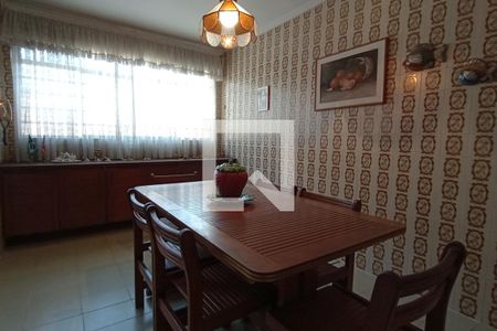 Casa à venda com 247m², 3 quartos e 4 vagasCopa