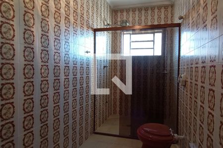Casa à venda com 247m², 3 quartos e 4 vagasBanheiro 2