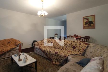 Sala de TV de casa à venda com 3 quartos, 247m² em Vila Granada, São Paulo